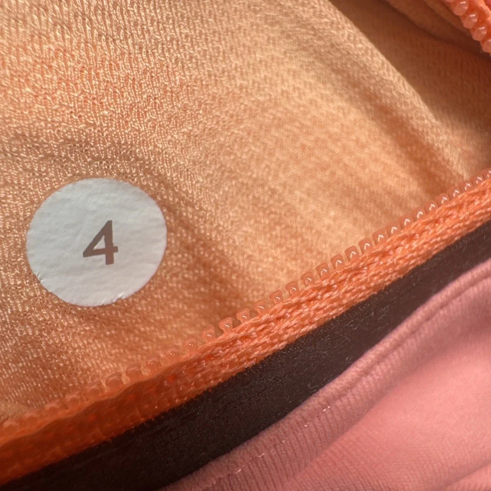 Lululemon Pink Crop Leggings‎ Women's 4 Contrast Trim Yoga Gym Athleisure
